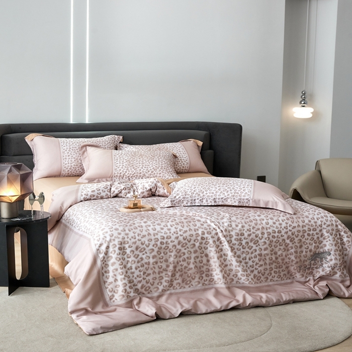 91家纺网 家纺一手货源 找家纺 金奇达家纺 2026新款茧养天丝棉四件套-伊莉莎 伊莉莎-灰粉