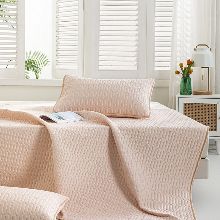 91家纺网 家纺一手货源 找家纺 美丽折 2026新款0.6厚欧式乳胶凉席三件套 玉色