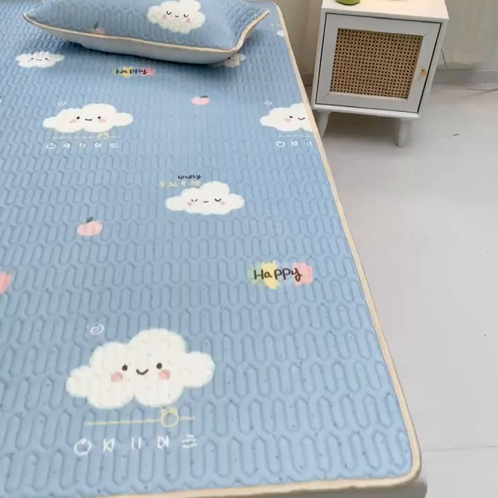 91家纺网 家纺一手货源 找家纺 美丽折 2026新款0.6厚欧式乳胶凉席三件套 嗨皮云