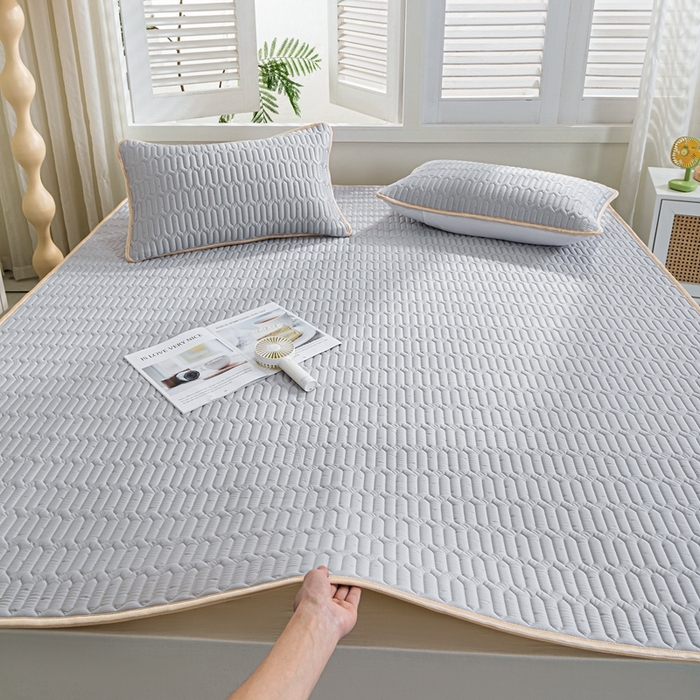 91家纺网 家纺一手货源 找家纺 美丽折 2026新款0.6厚欧式乳胶凉席三件套 灰色