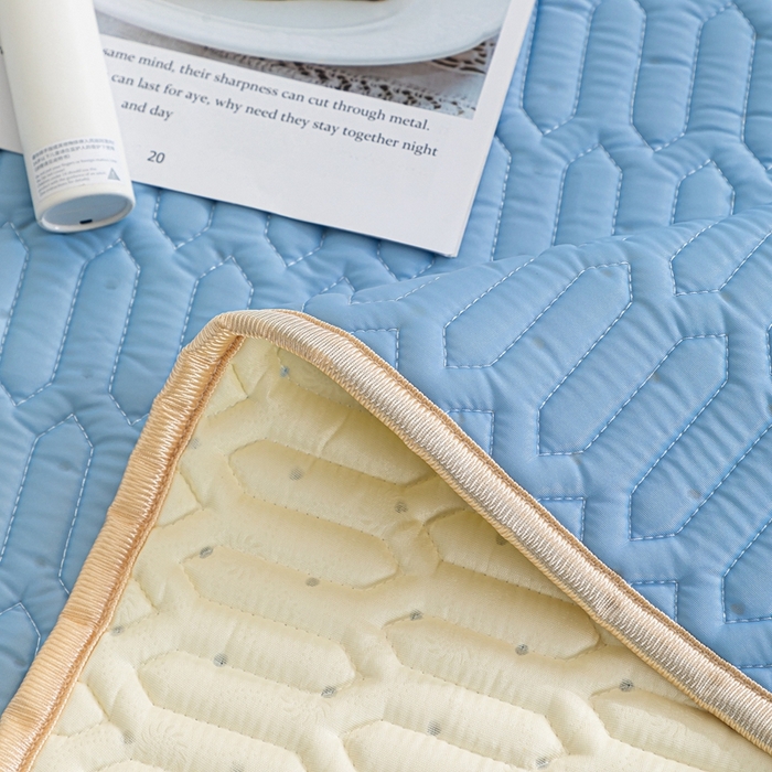 91家纺网 家纺一手货源 找家纺 美丽折 2026新款0.6厚欧式乳胶凉席三件套 蓝色