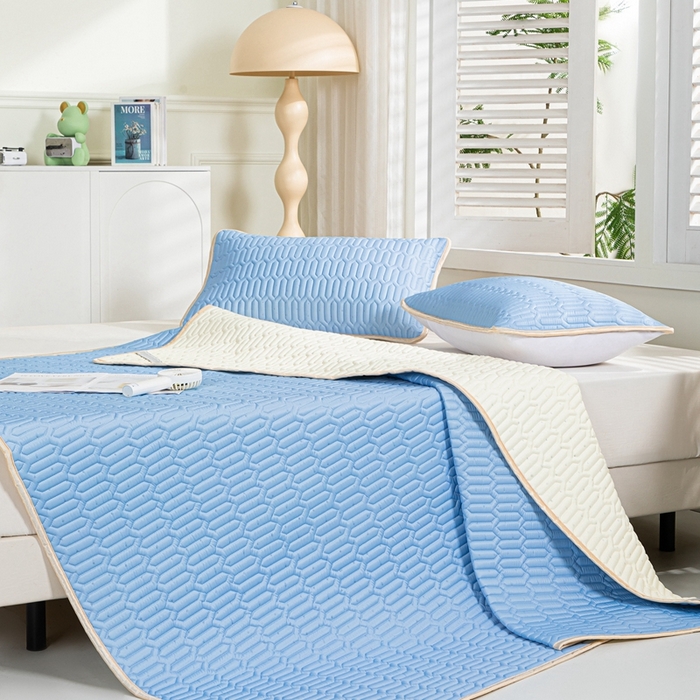 91家纺网 家纺一手货源 找家纺 美丽折 2026新款0.6厚欧式乳胶凉席三件套 蓝色