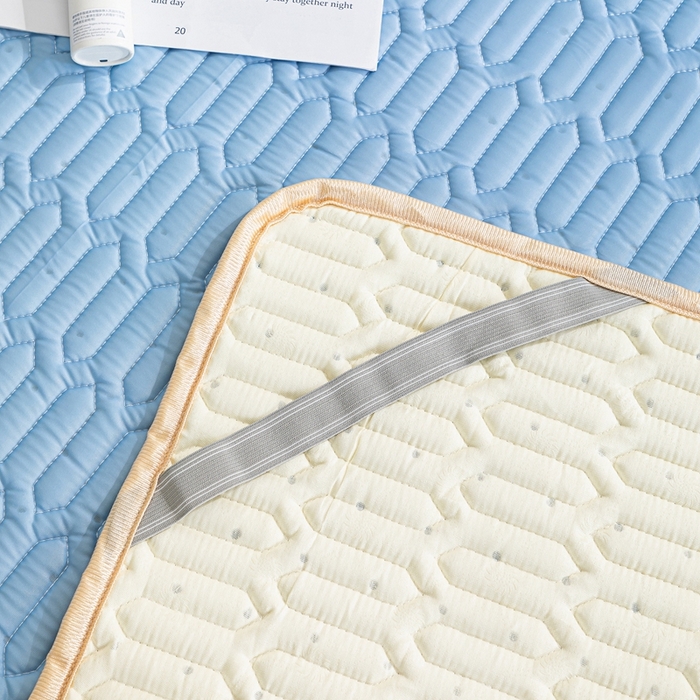 91家纺网 家纺一手货源 找家纺 美丽折 2026新款0.6厚欧式乳胶凉席三件套 蓝色