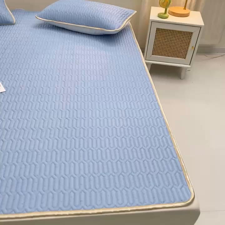 91家纺网 家纺一手货源 找家纺 美丽折 2026新款0.6厚欧式乳胶凉席三件套 蓝色