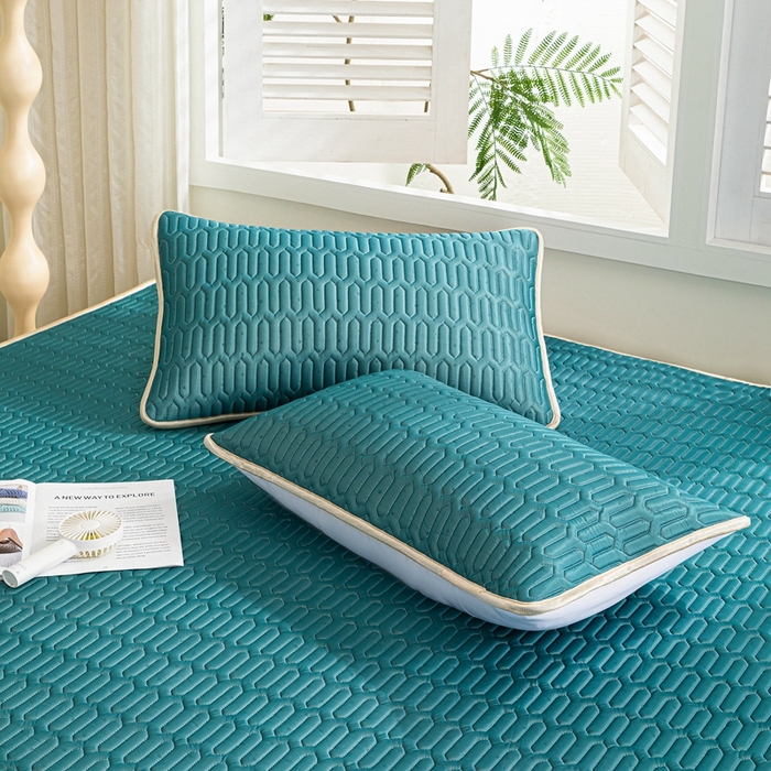 91家纺网 家纺一手货源 找家纺 美丽折 2026新款0.6厚欧式乳胶凉席三件套 墨绿色