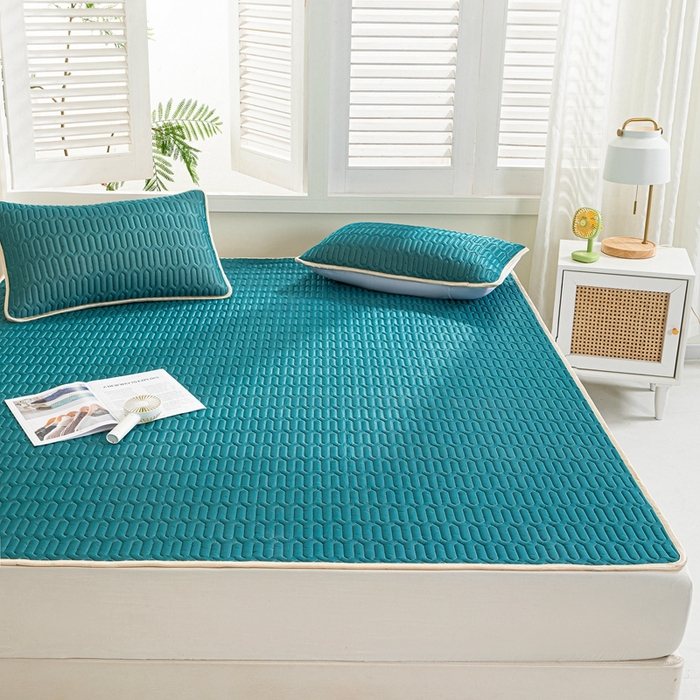 91家纺网 家纺一手货源 找家纺 美丽折 2026新款0.6厚欧式乳胶凉席三件套 墨绿色