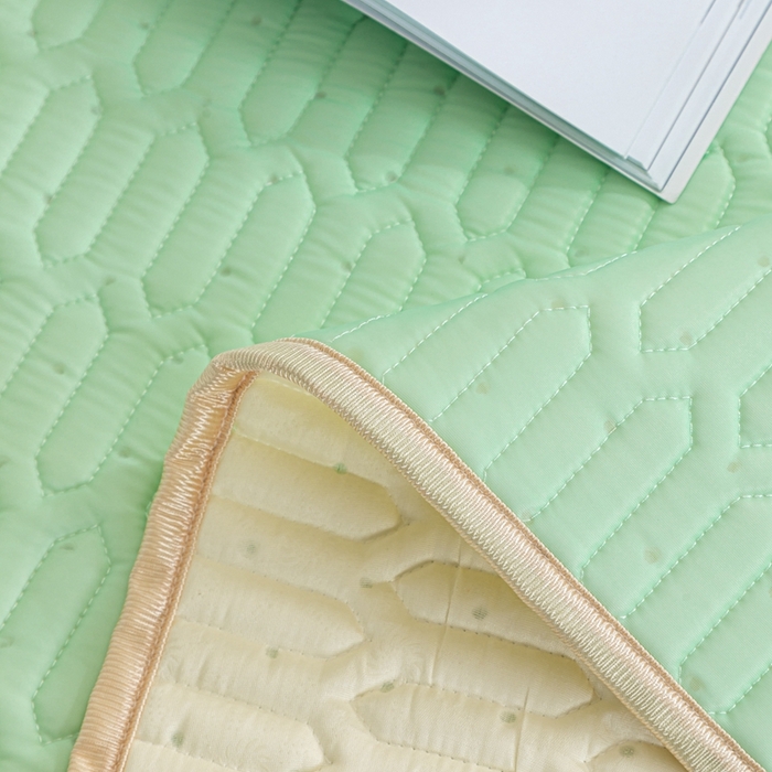 91家纺网 家纺一手货源 找家纺 美丽折 2026新款0.6厚欧式乳胶凉席三件套 浅绿色