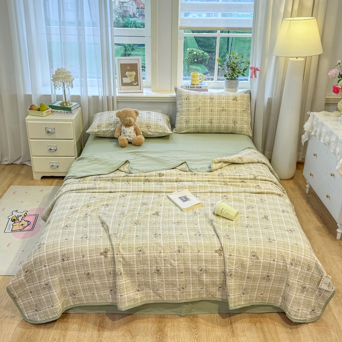 91家纺网 家纺一手货源 找家纺 爱屋及屋 2026春夏新款泡芙棉棉花夏被夏凉被空调被 绿咖小熊