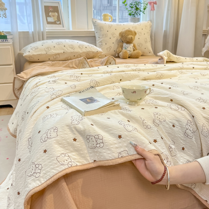 91家纺网 家纺一手货源 找家纺 爱屋及屋 2026春夏新款泡芙棉棉花夏被夏凉被空调被 描线小猫