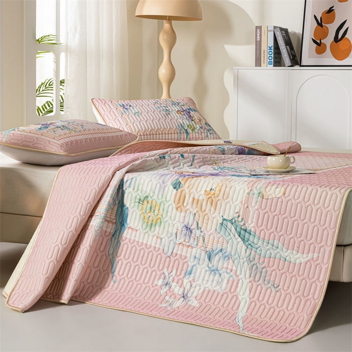 91家纺网 家纺一手货源 找家纺 美丽折 2026新款0.6厚欧式乳胶凉席三件套 施华洛风情