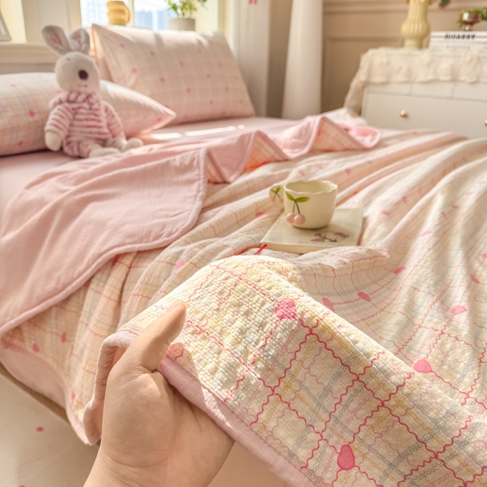 91家纺网 家纺一手货源 找家纺 爱屋及屋 2026春夏新款泡芙棉棉花夏被夏凉被空调被 格格心