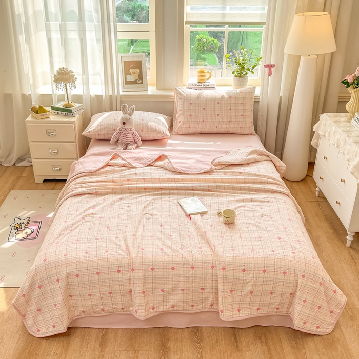 91家纺网 家纺一手货源 找家纺 爱屋及屋 2026春夏新款泡芙棉棉花夏被夏凉被空调被 格格心