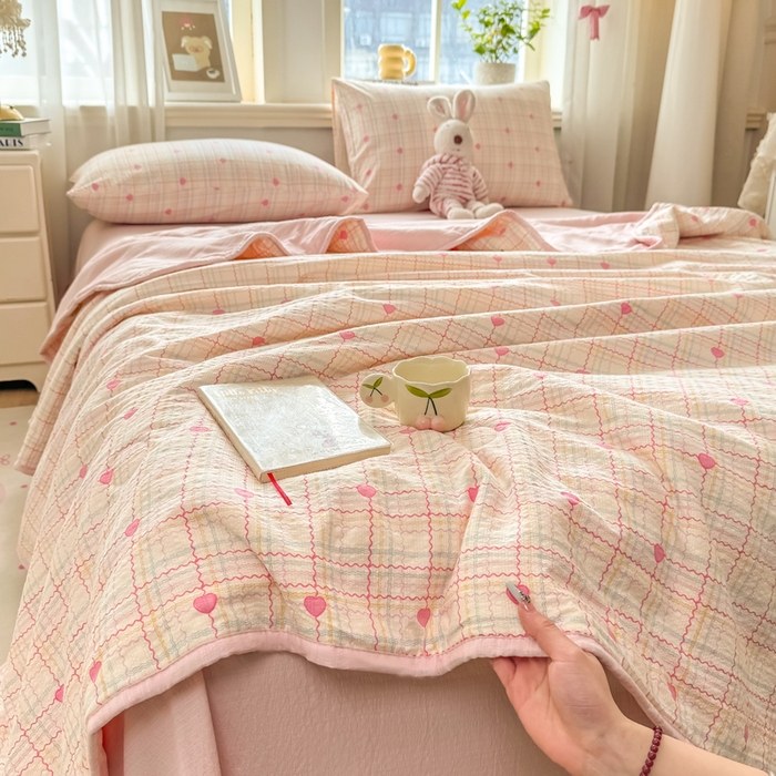 91家纺网 家纺一手货源 找家纺 爱屋及屋 2026春夏新款泡芙棉棉花夏被夏凉被空调被 格格心