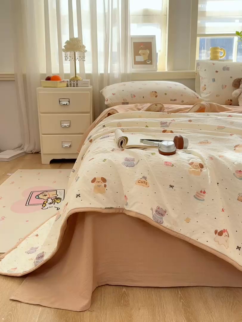 91家纺网 家纺一手货源 找家纺 爱屋及屋 2026春夏新款泡芙棉棉花夏被夏凉被空调被 宠物派对