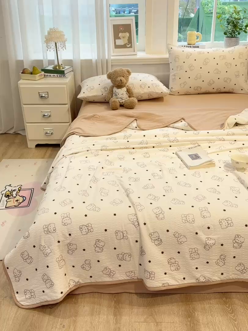 91家纺网 家纺一手货源 找家纺 爱屋及屋 2026春夏新款泡芙棉棉花夏被夏凉被空调被 描线小猫