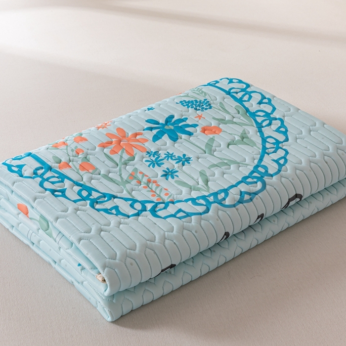 91家纺网 家纺一手货源 找家纺 美丽折 2026新款0.6厚欧式乳胶凉席三件套 温婉花镜-蓝