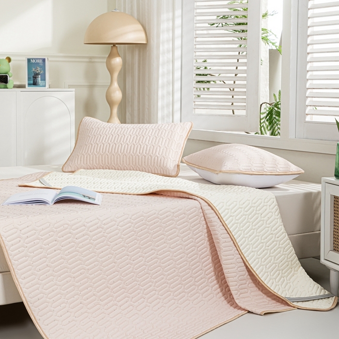 91家纺网 家纺一手货源 找家纺 美丽折 2026新款0.6厚欧式乳胶凉席三件套 玉色