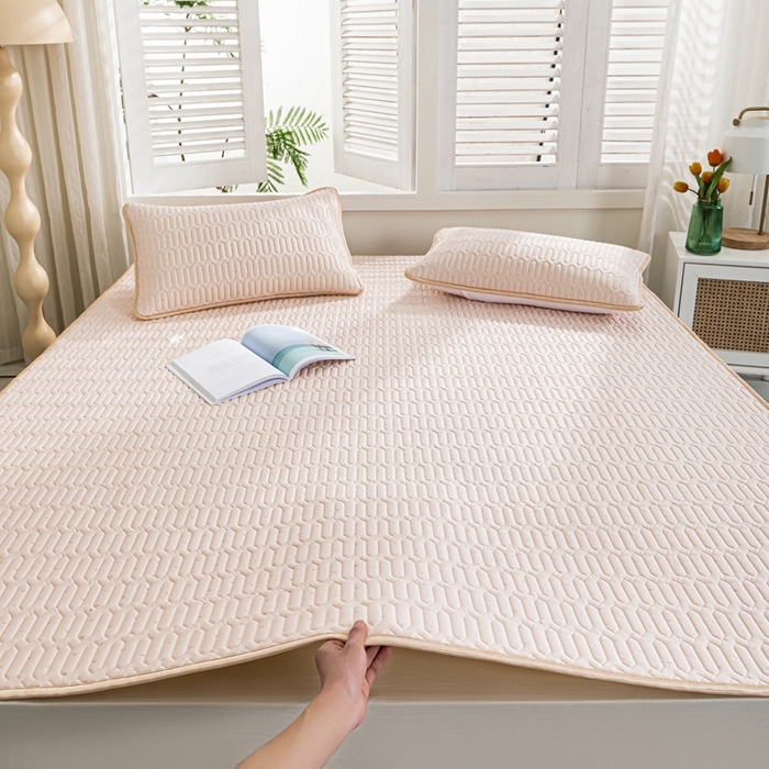 91家纺网 家纺一手货源 找家纺 美丽折 2026新款0.6厚欧式乳胶凉席三件套 玉色