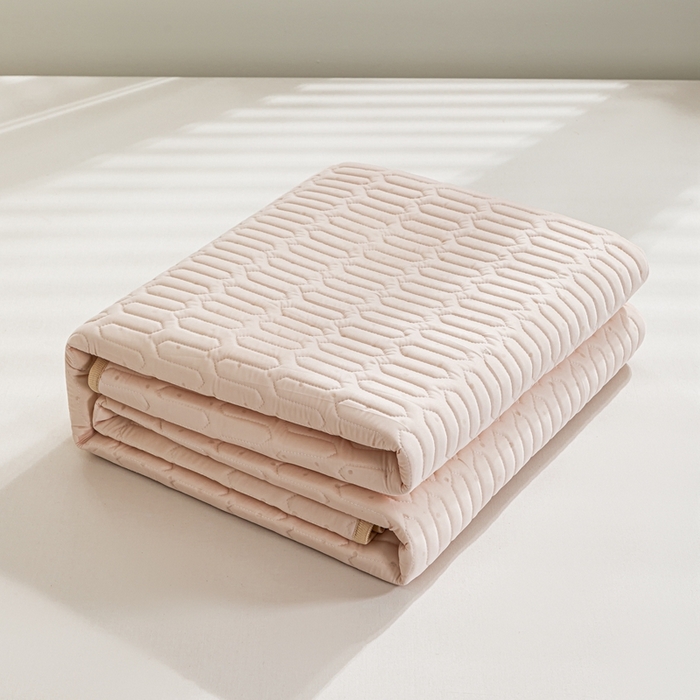 91家纺网 家纺一手货源 找家纺 美丽折 2026新款0.6厚欧式乳胶凉席三件套 玉色