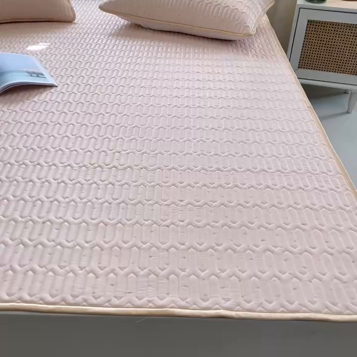 91家纺网 家纺一手货源 找家纺 美丽折 2026新款0.6厚欧式乳胶凉席三件套 玉色