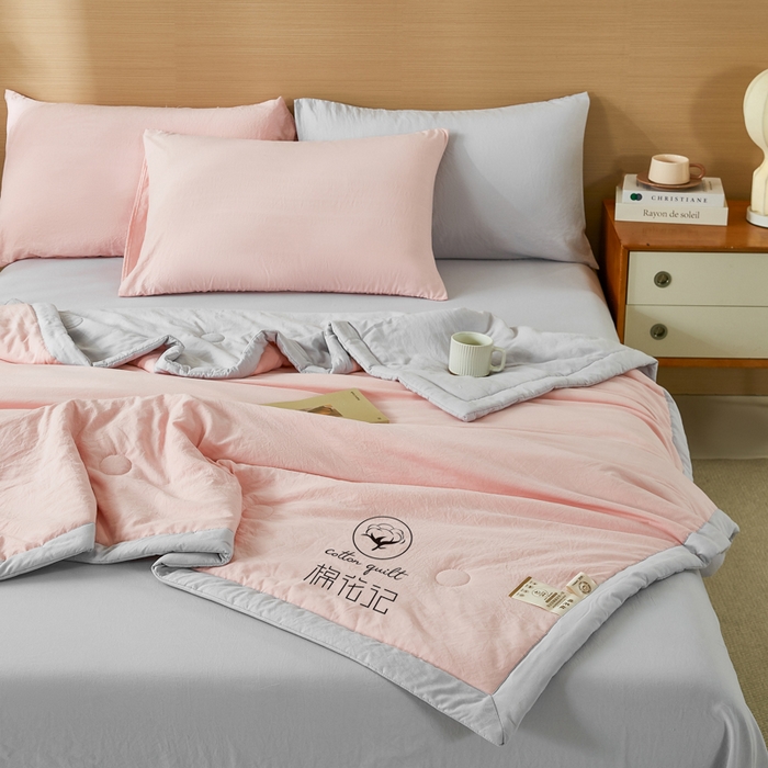 91家纺网 家纺一手货源 找家纺 爱屋及屋 2026新款撞色双拼新疆棉花夏被空调被夏凉被 双拼-灰粉