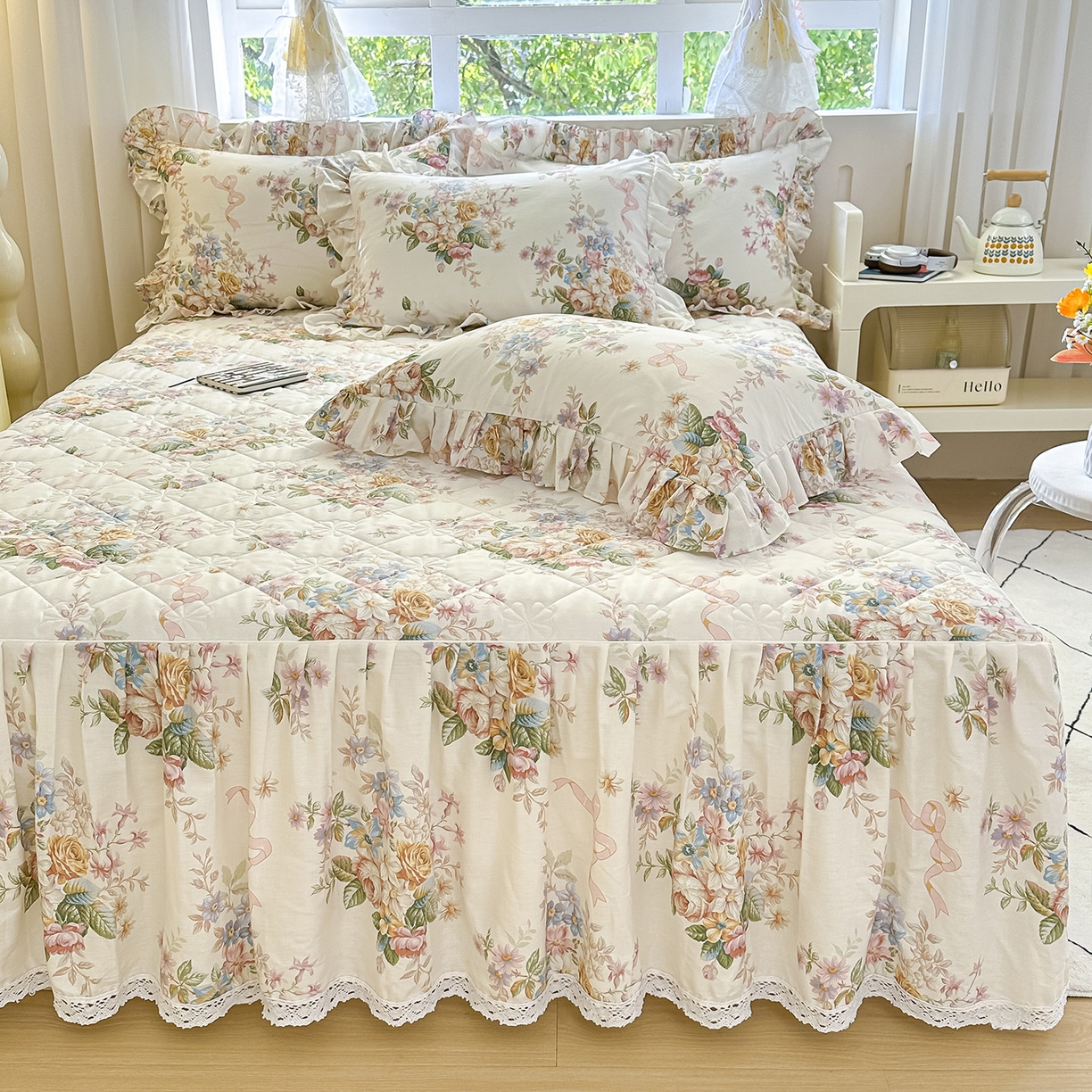 91家纺网 家纺一手货源 找家纺 忘忧草 2026新款全棉夹棉印花床裙四件套单被套 花颜悦色