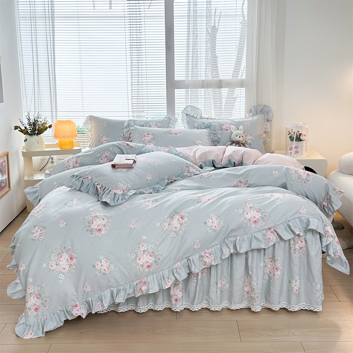 91家纺网 家纺一手货源 找家纺 忘忧草 2026新款全棉夹棉印花床裙四件套单被套 花疏影