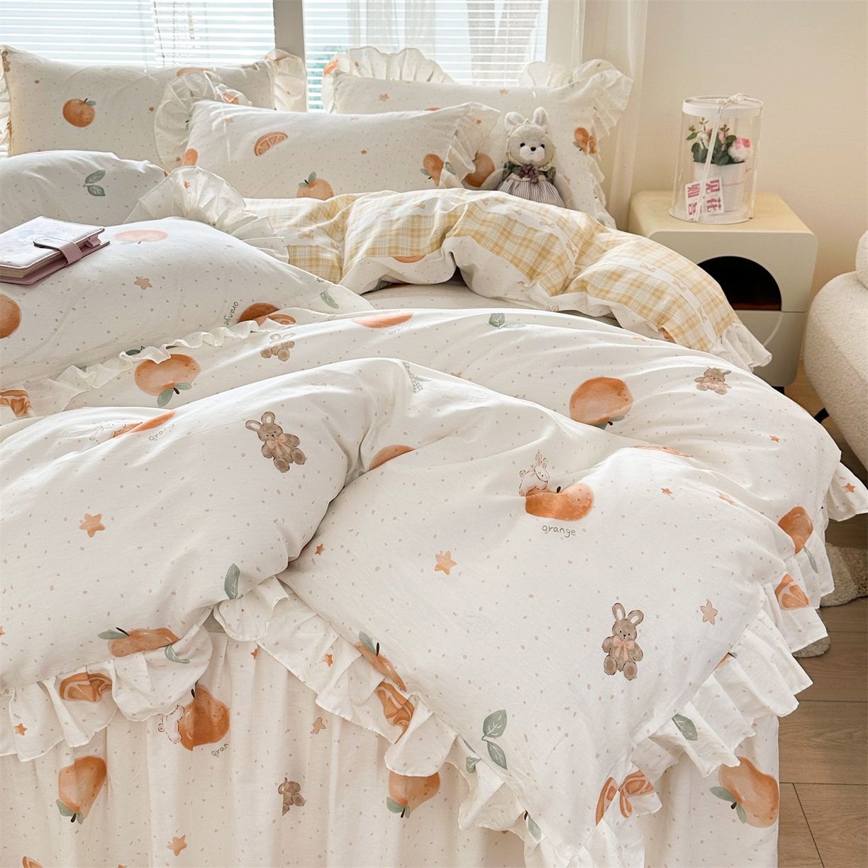 91家纺网 家纺一手货源 找家纺 忘忧草 2026新款全棉夹棉印花床裙四件套单被套 甜桔小兔