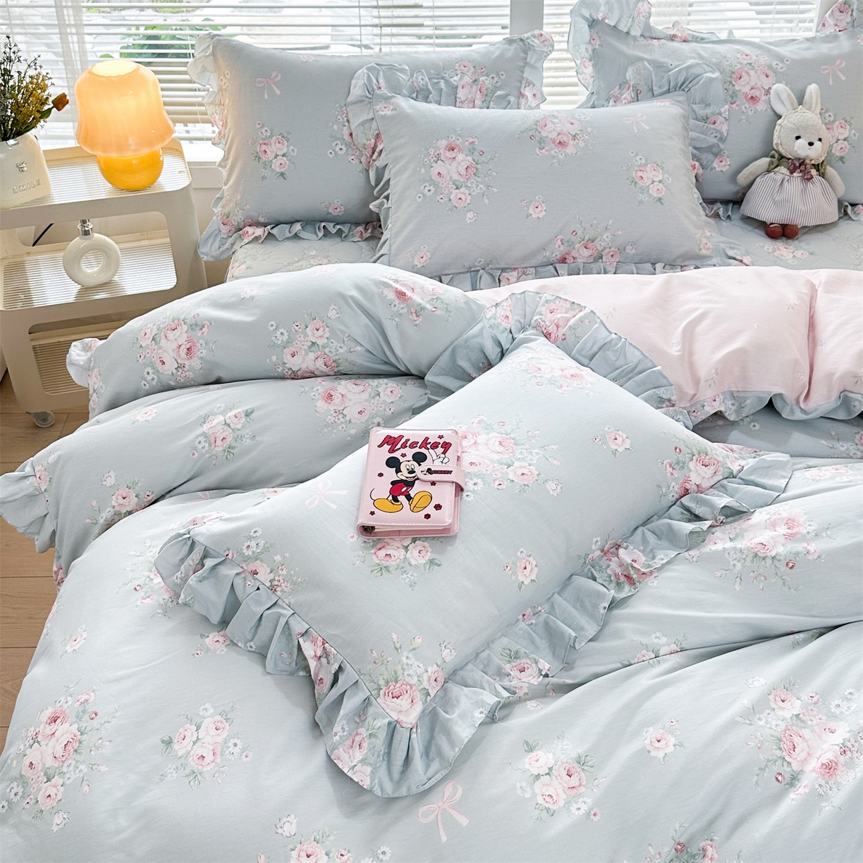 91家纺网 家纺一手货源 找家纺 忘忧草 2026新款全棉夹棉印花床裙四件套单被套 花疏影