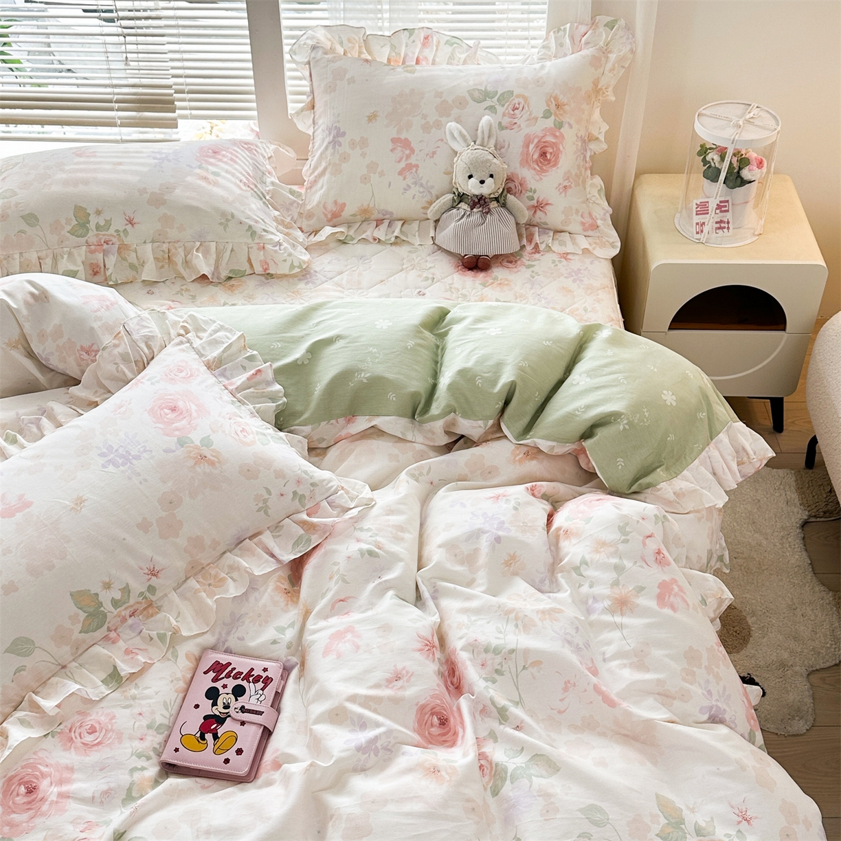 91家纺网 家纺一手货源 找家纺 忘忧草 2026新款全棉夹棉印花床裙四件套单被套 雾飞花