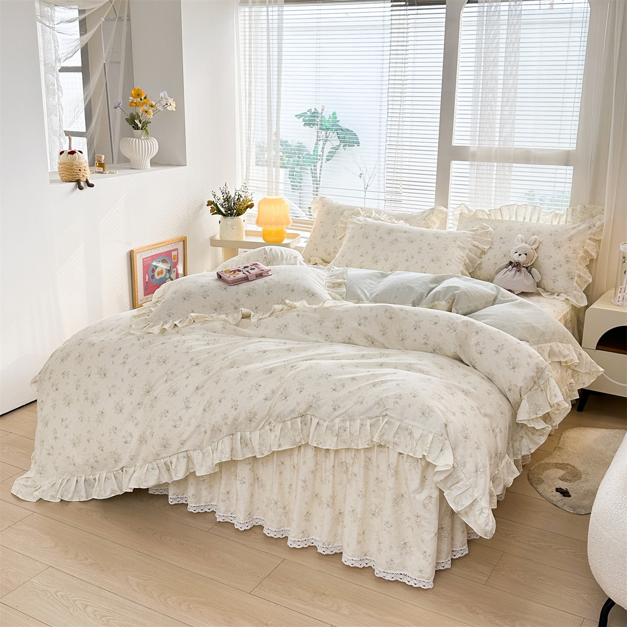 91家纺网 家纺一手货源 找家纺 忘忧草 2026新款全棉夹棉印花床裙四件套单被套 花仙子