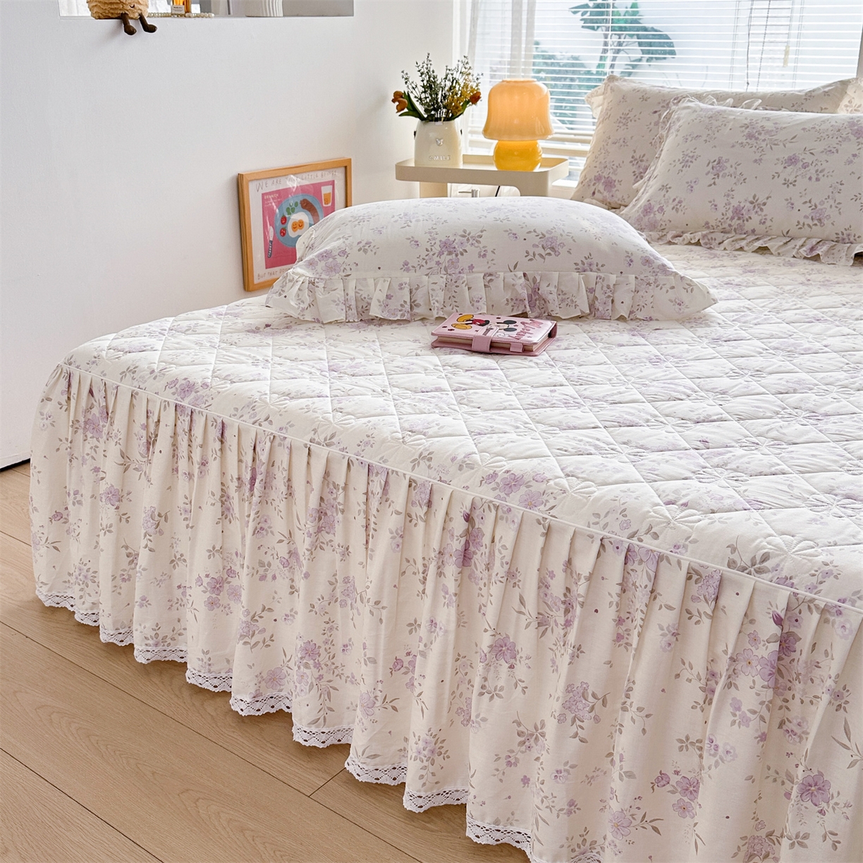 91家纺网 家纺一手货源 找家纺 忘忧草 2026新款全棉夹棉印花床裙四件套单被套 苏林 紫