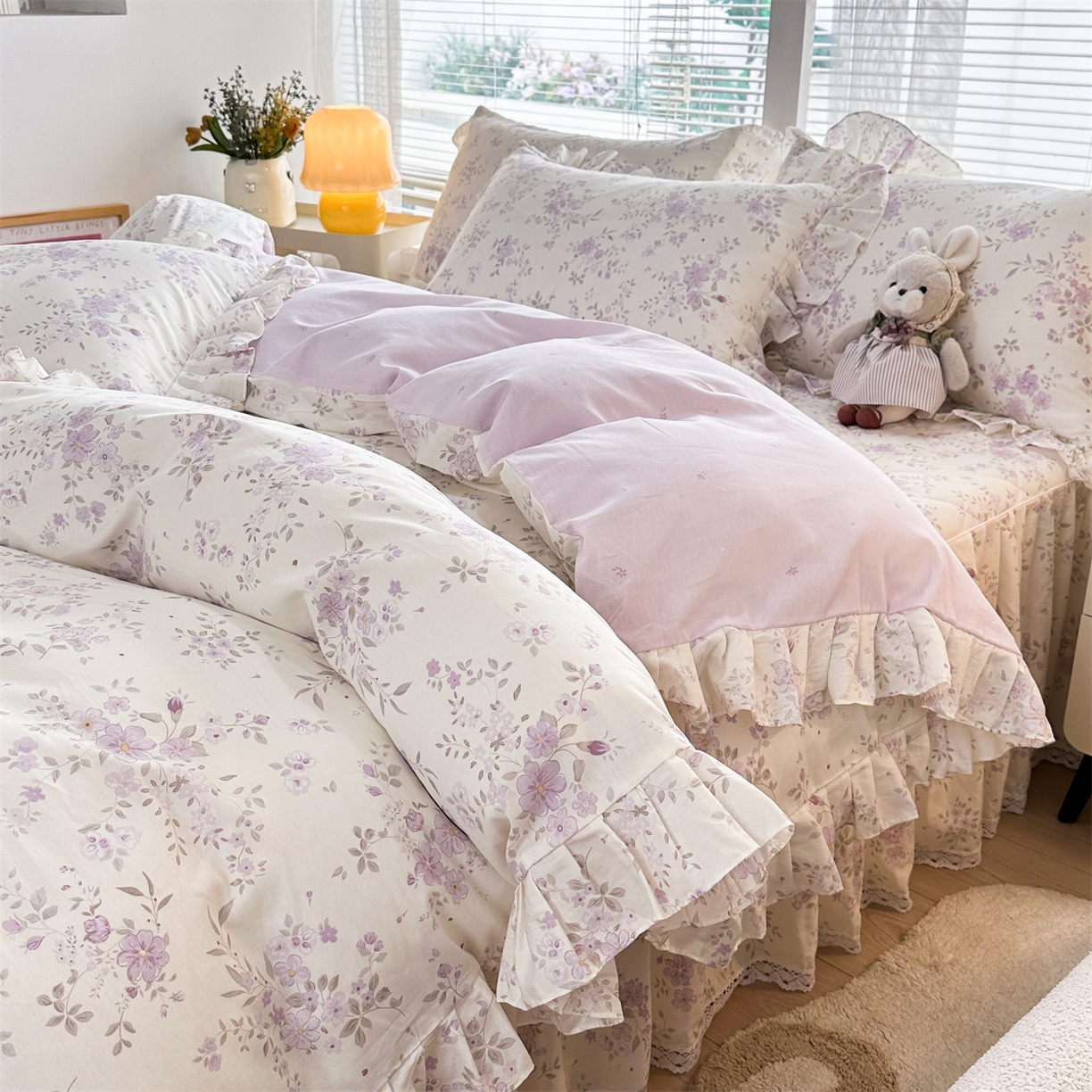 91家纺网 家纺一手货源 找家纺 忘忧草 2026新款全棉夹棉印花床裙四件套单被套 苏林 紫