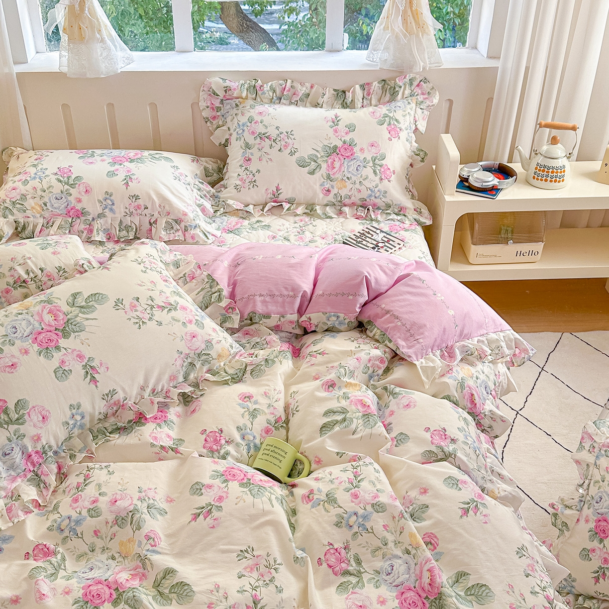 91家纺网 家纺一手货源 找家纺 忘忧草 2026新款全棉夹棉印花床裙四件套单被套 可妮露