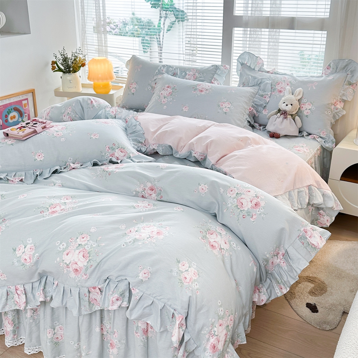 91家纺网 家纺一手货源 找家纺 忘忧草 2026新款全棉夹棉印花床裙四件套单被套 花疏影