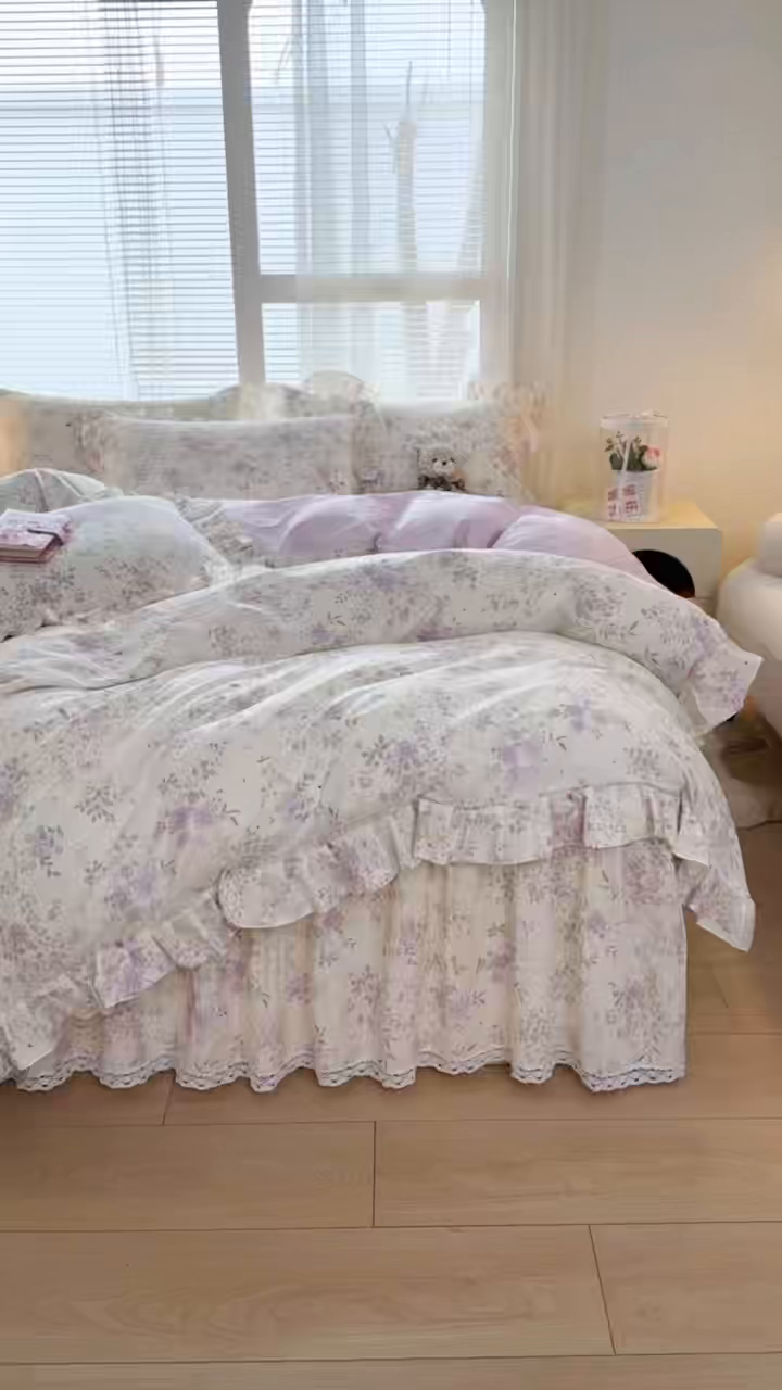 91家纺网 家纺一手货源 找家纺 忘忧草 2026新款全棉夹棉印花床裙四件套单被套 苏林 紫