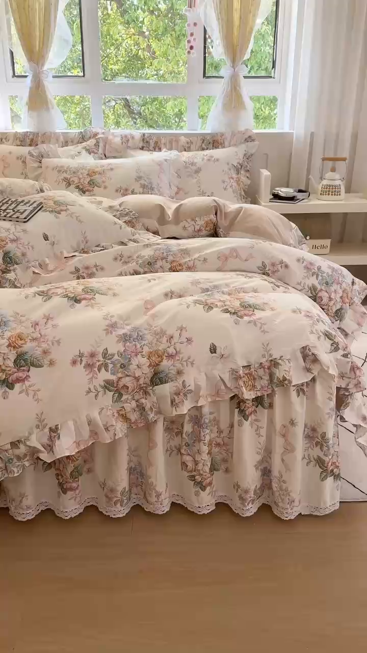 91家纺网 家纺一手货源 找家纺 忘忧草 2026新款全棉夹棉印花床裙四件套单被套 花颜悦色