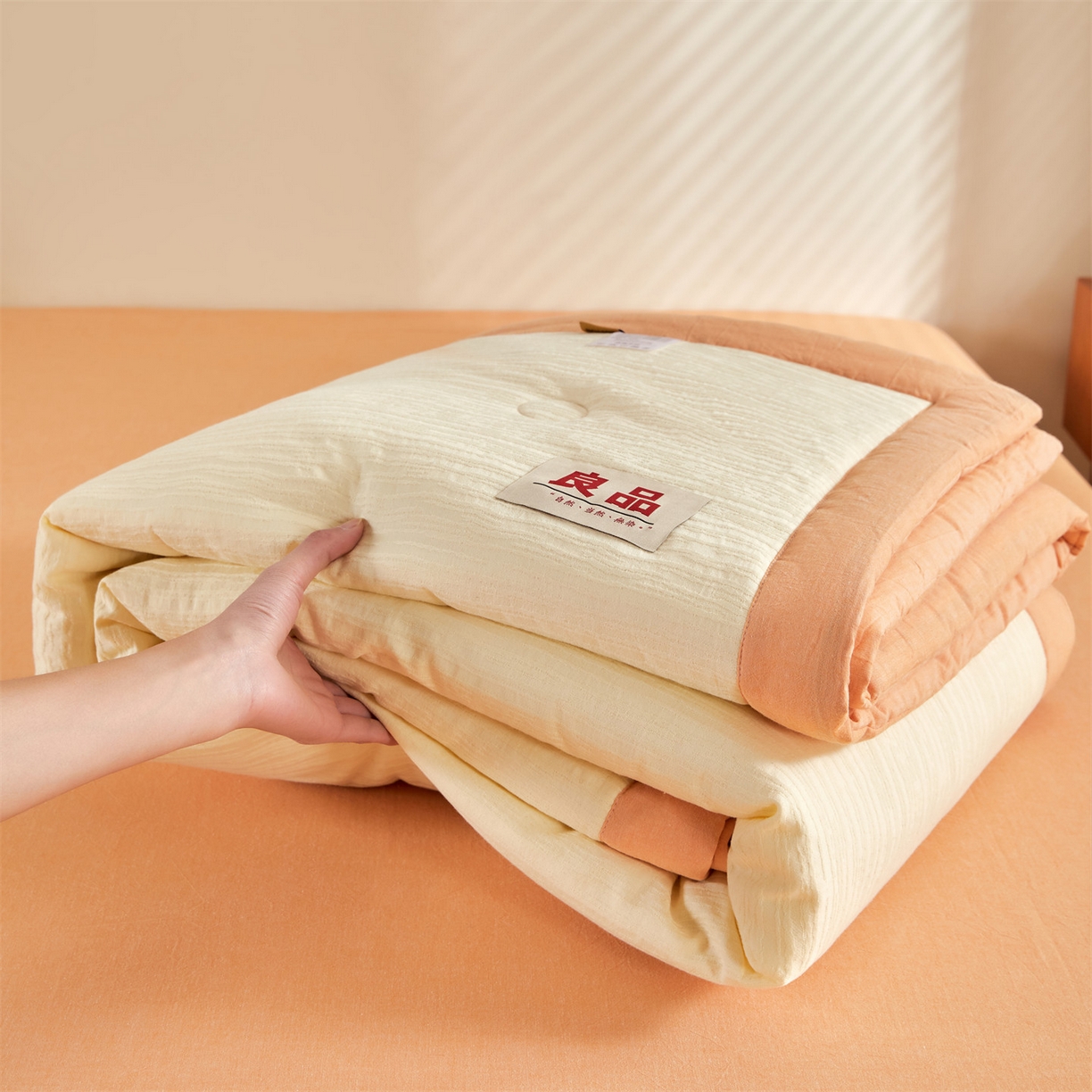 91家纺网 家纺一手货源 找家纺 恬思语家纺 2026春夏新款全棉色织大提花棉花夏被空调被夏凉被四件套芳华系列 芳华-黄橙