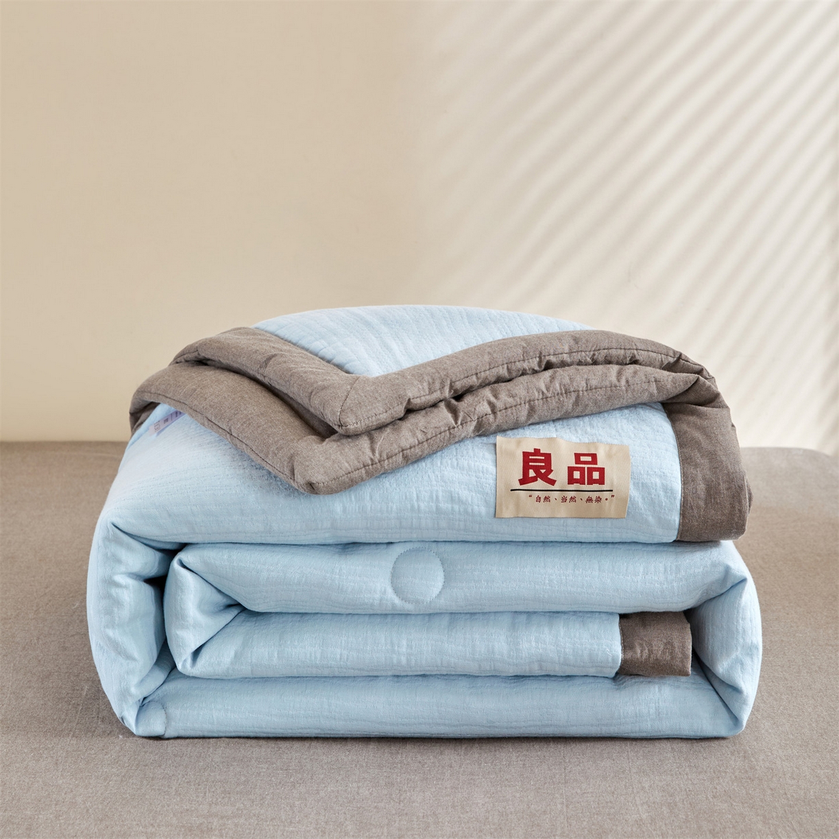91家纺网 家纺一手货源 找家纺 恬思语家纺 2026春夏新款全棉色织大提花棉花夏被空调被夏凉被四件套芳华系列 芳华-蓝灰