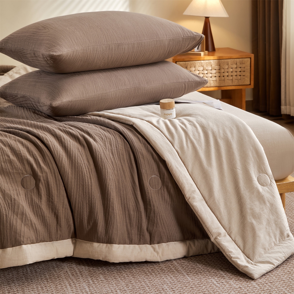 91家纺网 家纺一手货源 找家纺 恬思语家纺 2026春夏新款全棉色织大提花棉花夏被空调被夏凉被四件套芳华系列 流年-棕咖