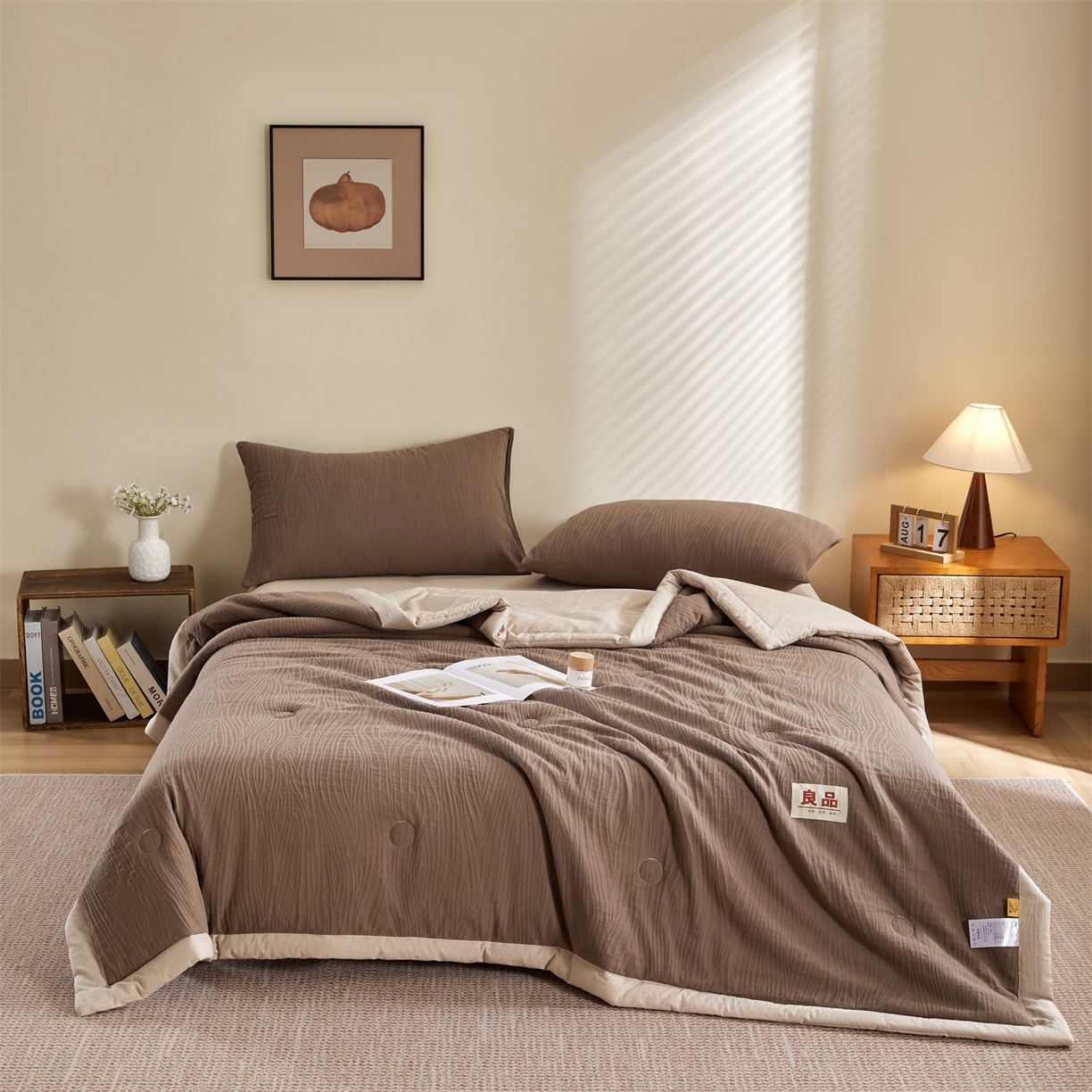 91家纺网 家纺一手货源 找家纺 恬思语家纺 2026春夏新款全棉色织大提花棉花夏被空调被夏凉被四件套芳华系列 流年-棕咖