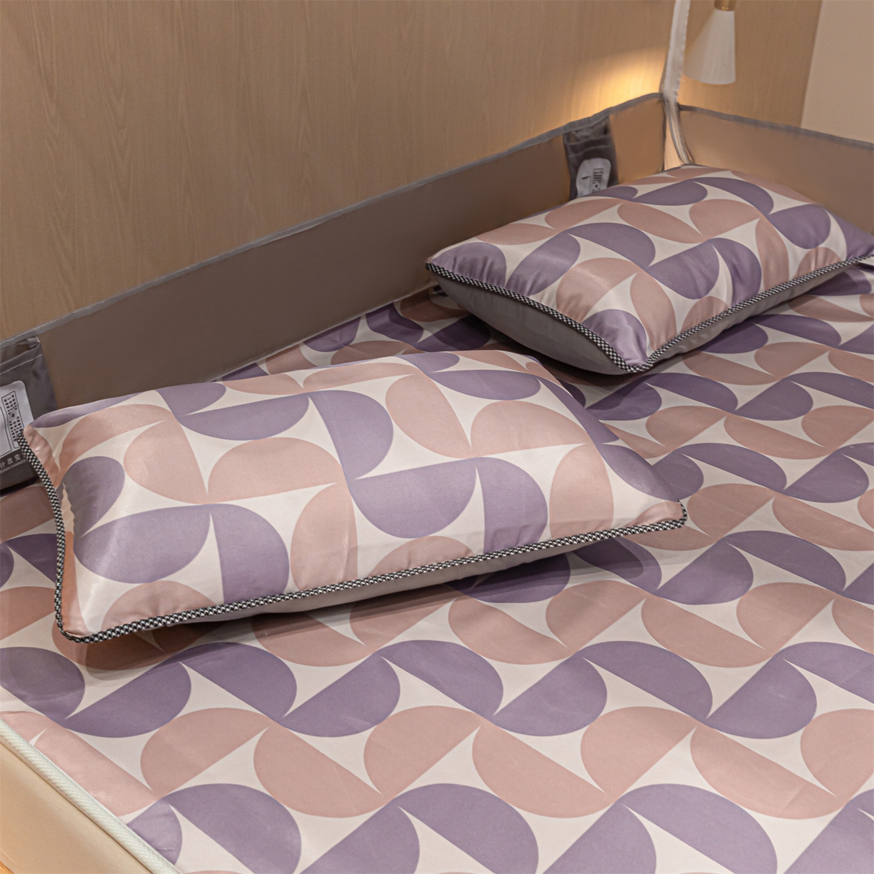 91家纺网 家纺一手货源 找家纺 飞轮海蚊帐 2026新款防蚊坐床式防滑蚊帐-Z70 几何半圆