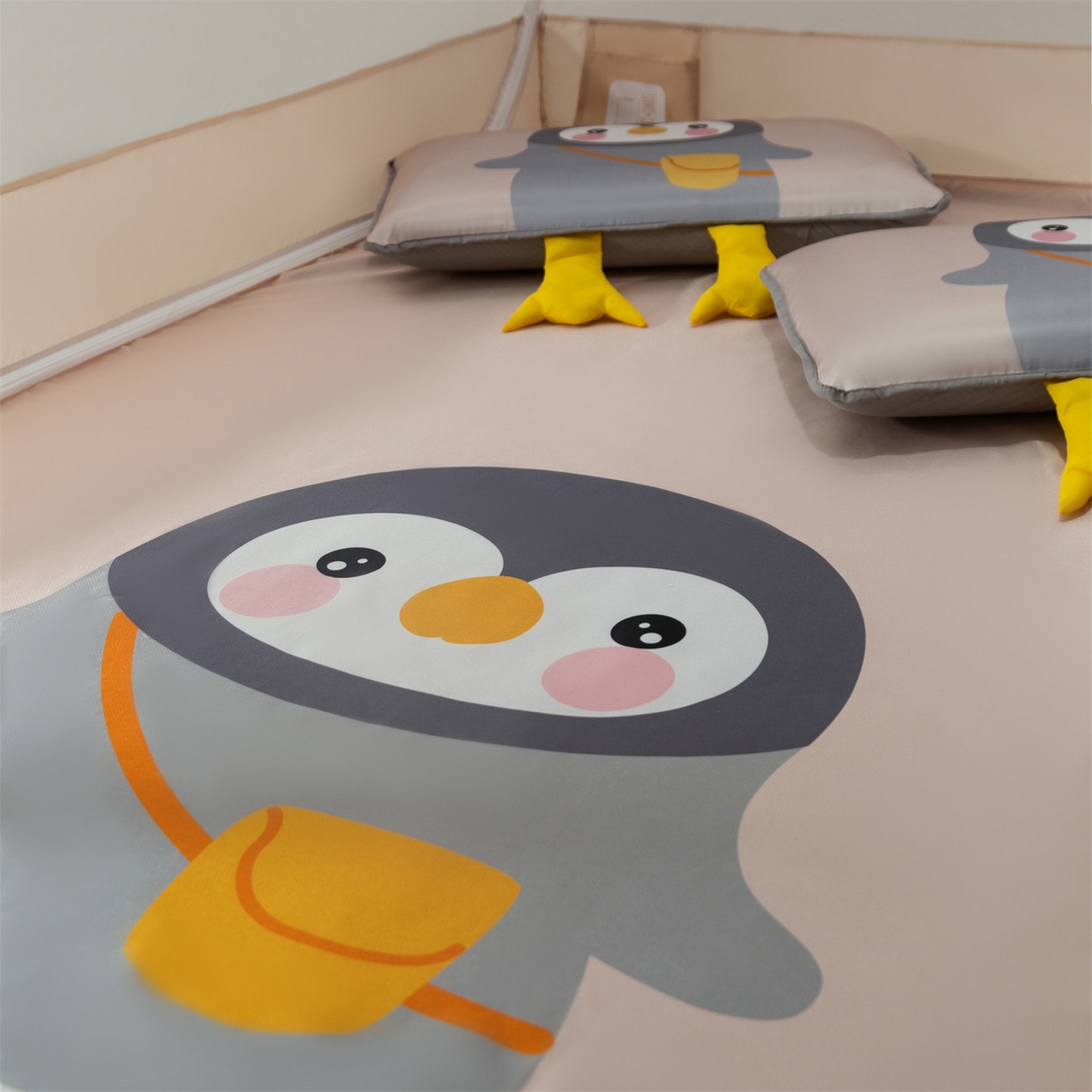 91家纺网 家纺一手货源 找家纺 飞轮海蚊帐 2026新款凉席蚊帐二合一坐床蚊帐-Z71 上学企鹅