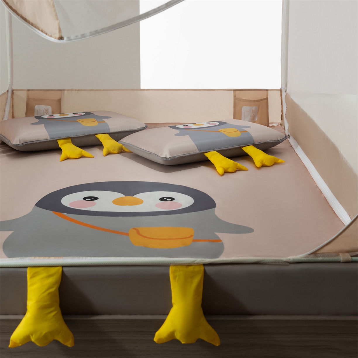 91家纺网 家纺一手货源 找家纺 飞轮海蚊帐 2026新款凉席蚊帐二合一坐床蚊帐-Z71 上学企鹅