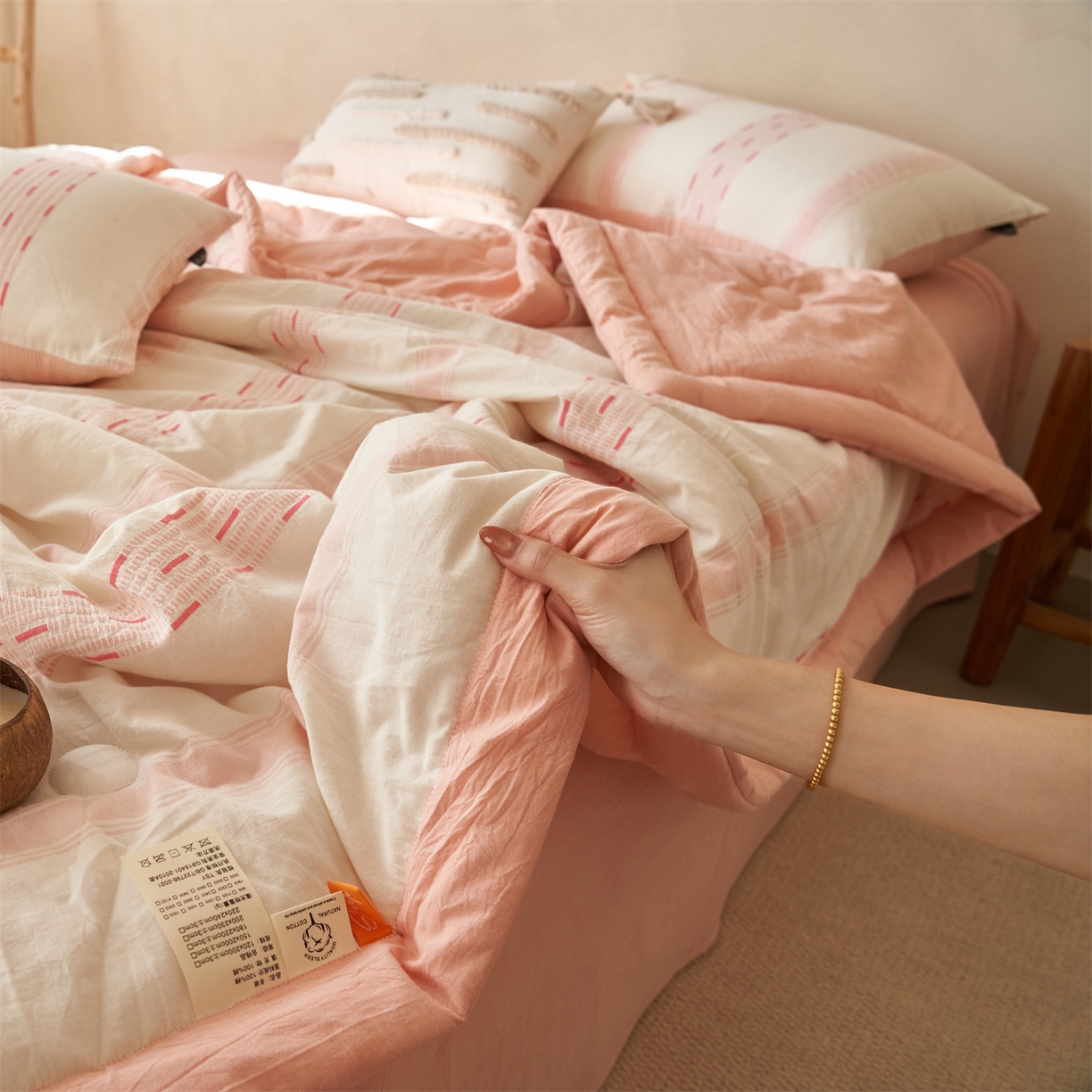 91家纺网 家纺一手货源 找家纺 恬思语家纺 2026春夏新款全棉色织大提花棉花夏被空调被夏凉被四件套如意系列 如意-粉
