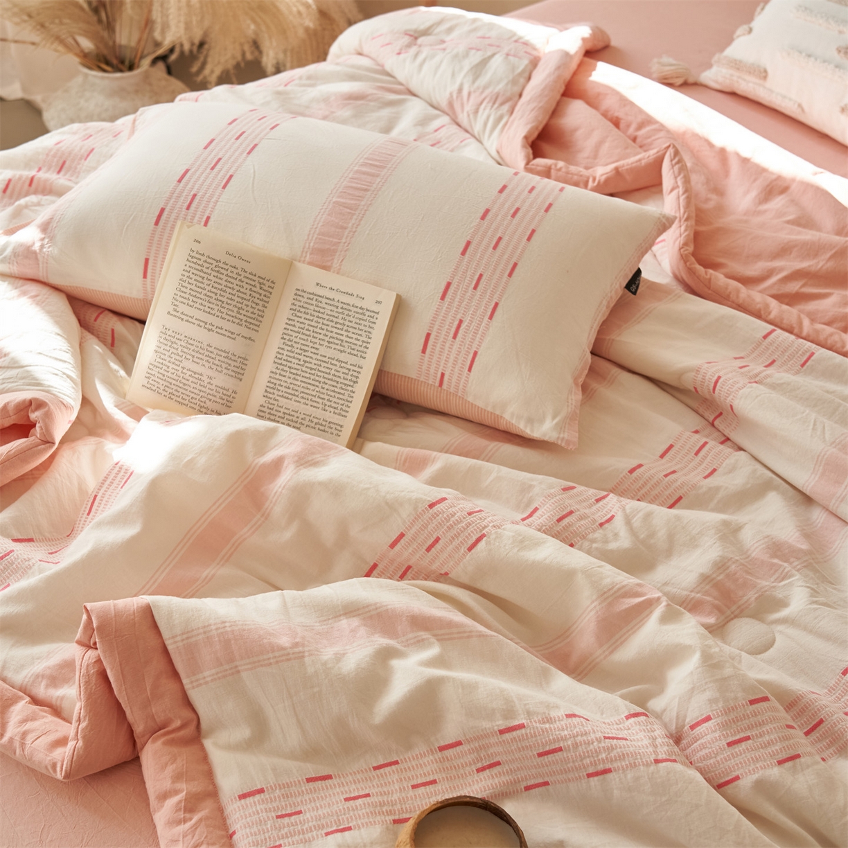 91家纺网 家纺一手货源 找家纺 恬思语家纺 2026春夏新款全棉色织大提花棉花夏被空调被夏凉被四件套如意系列 如意-粉