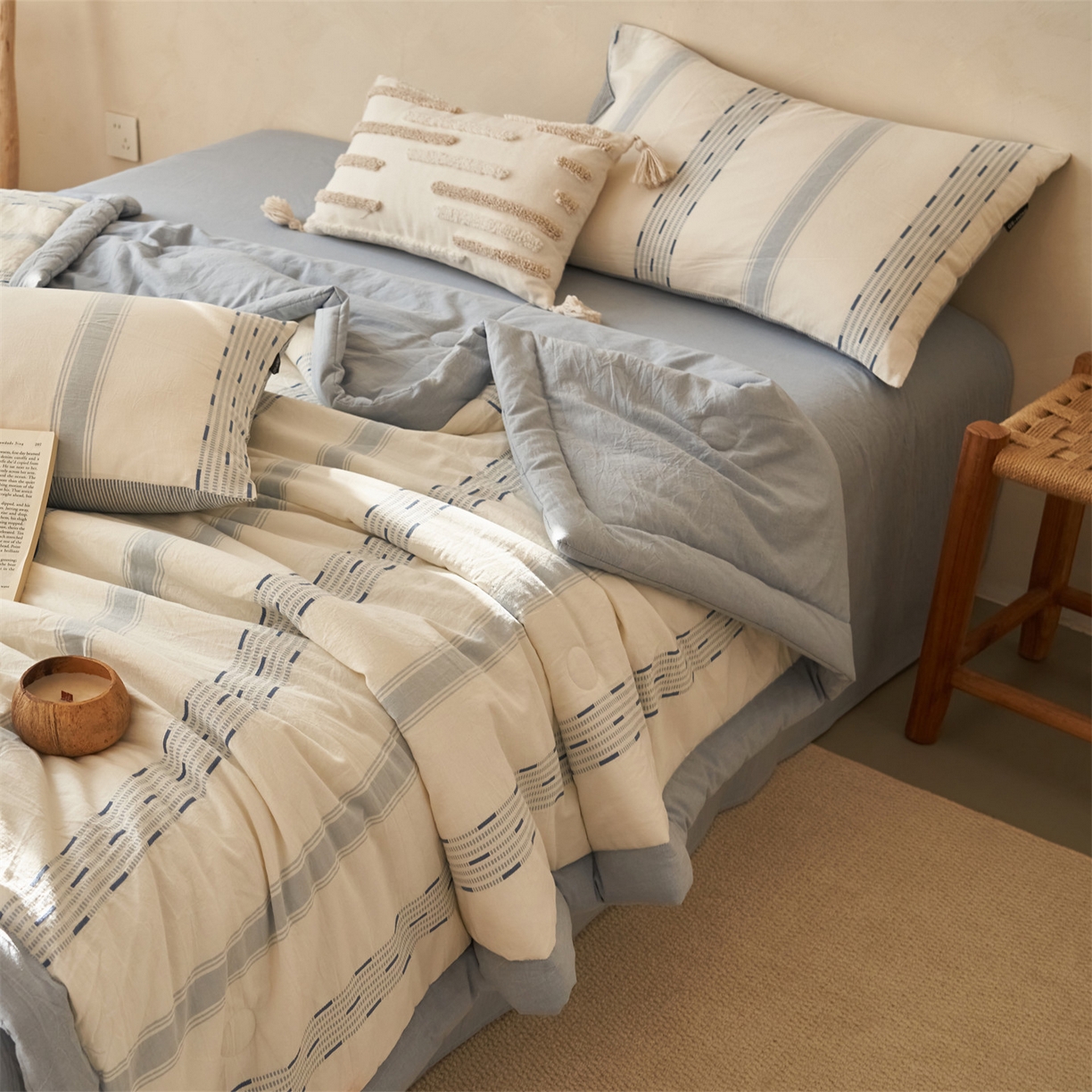 91家纺网 家纺一手货源 找家纺 恬思语家纺 2026春夏新款全棉色织大提花棉花夏被空调被夏凉被四件套如意系列 如意-蓝