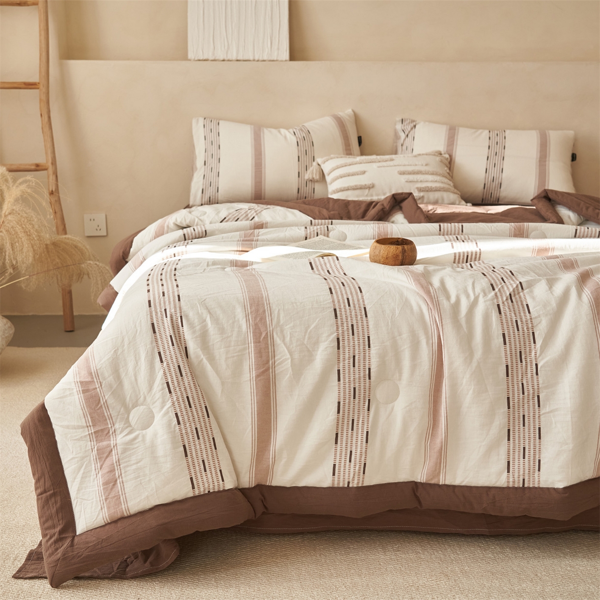 91家纺网 家纺一手货源 找家纺 恬思语家纺 2026春夏新款全棉色织大提花棉花夏被空调被夏凉被四件套如意系列 如意-棕