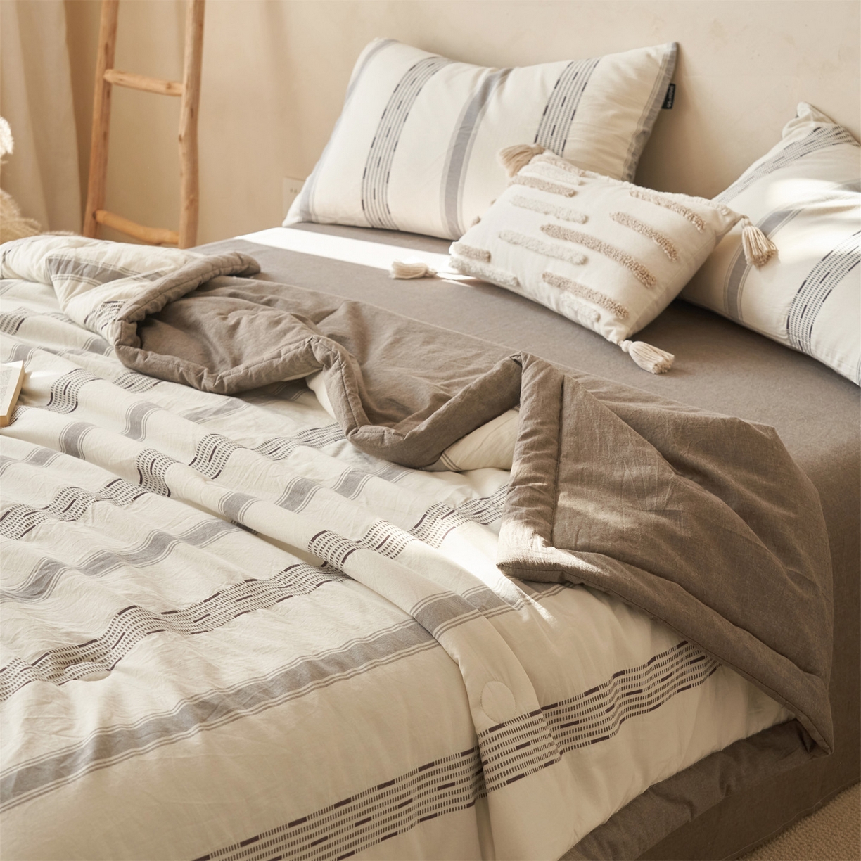 91家纺网 家纺一手货源 找家纺 恬思语家纺 2026春夏新款全棉色织大提花棉花夏被空调被夏凉被四件套如意系列 如意-灰