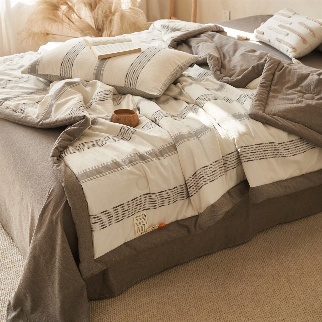 91家纺网 家纺一手货源 找家纺 恬思语家纺 2026春夏新款全棉色织大提花棉花夏被空调被夏凉被四件套如意系列 如意-灰